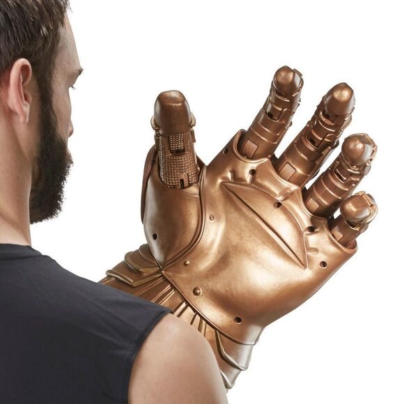 Marvel Avengers Legends Gear INFINITY GAUNTLET Articulated ELECTRONIC FIST NIB - Picture 10 of 13